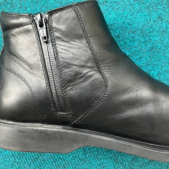 Men’s Geox Leather Zip Boot - Picture 4 of 7